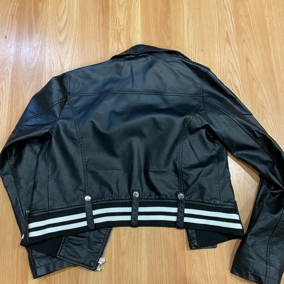 leather jacket - Picture 3 of 3